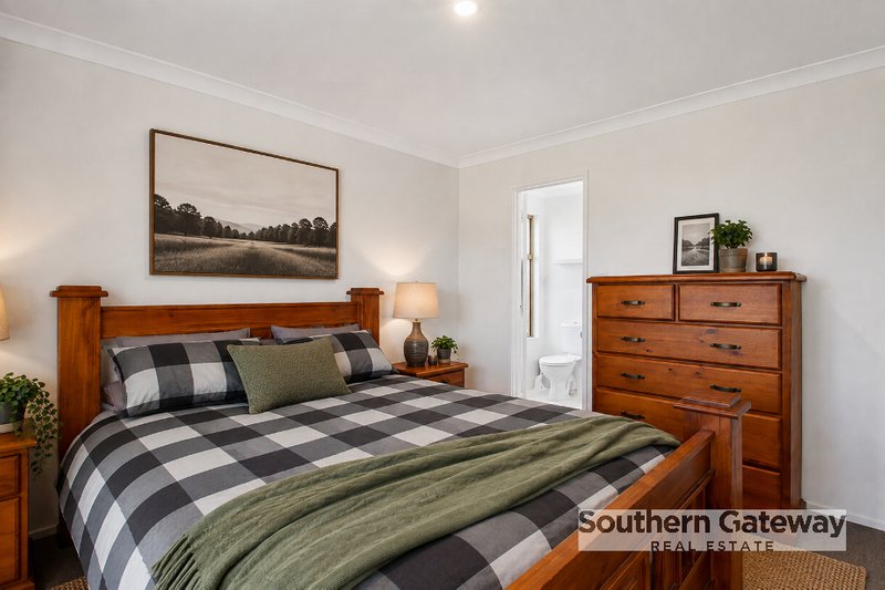 Photo - 5 Sheoak Heights, Parmelia WA 6167 - Image 12