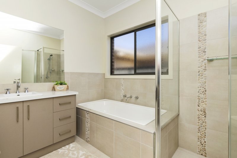 Photo - 5 Sherlock Avenue, Tarneit VIC 3029 - Image 11