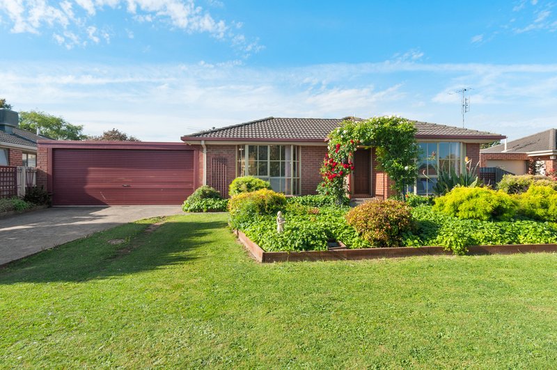 Photo - 5 Sherriff Rise, Pakenham VIC 3810 - Image 2