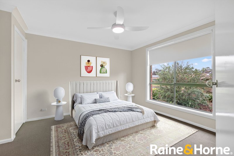 Photo - 5 Sherwood Avenue, Dubbo NSW 2830 - Image 5