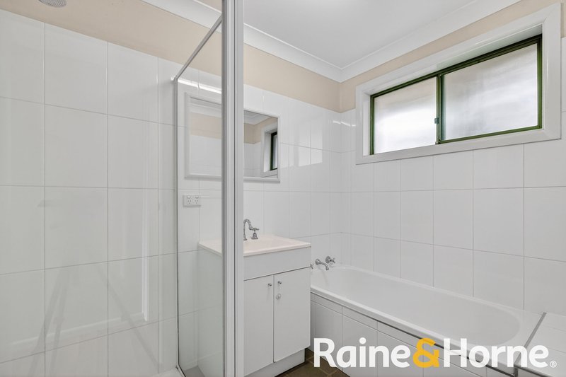 Photo - 5 Sherwood Avenue, Dubbo NSW 2830 - Image 10
