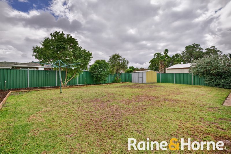 Photo - 5 Sherwood Avenue, Dubbo NSW 2830 - Image 13