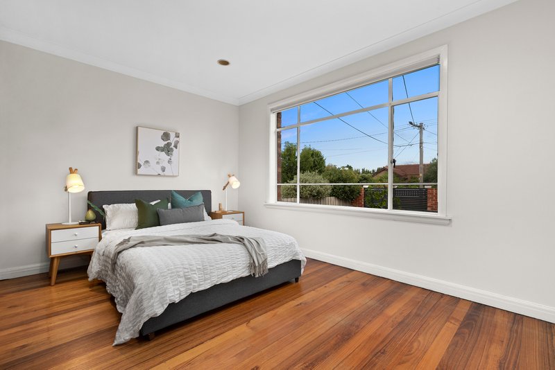 Photo - 5 Shipston Road, Cheltenham VIC 3192 - Image 6