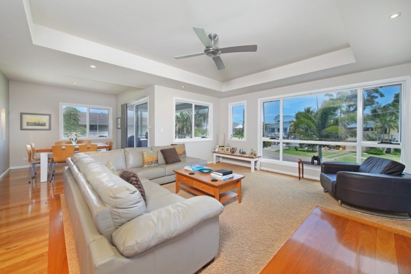 Photo - 5 Shoreline Drive, Port Macquarie NSW 2444 - Image 3