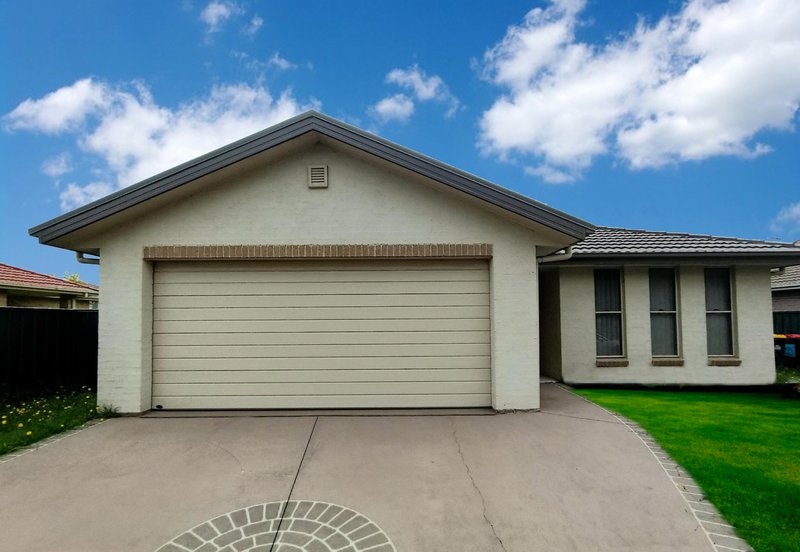 Photo - 5 Shortland Drive, Rutherford NSW 2320 - Image