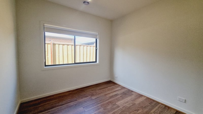 Photo - 5 Showertree Street, Truganina VIC 3029 - Image 3