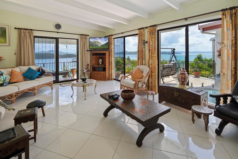 Photo - 5 Shutehaven Close, Shute Harbour QLD 4802 - Image 4