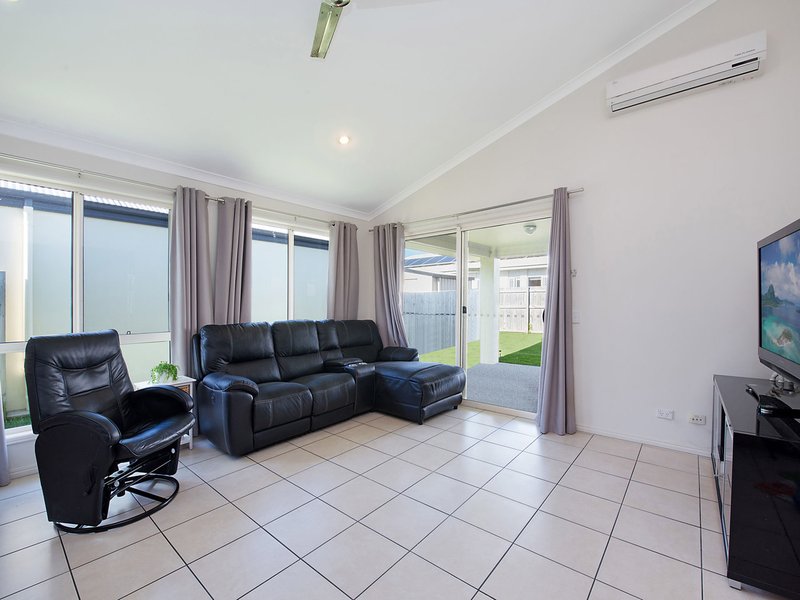 Photo - 5 Silkpod Street, Meridan Plains QLD 4551 - Image 4