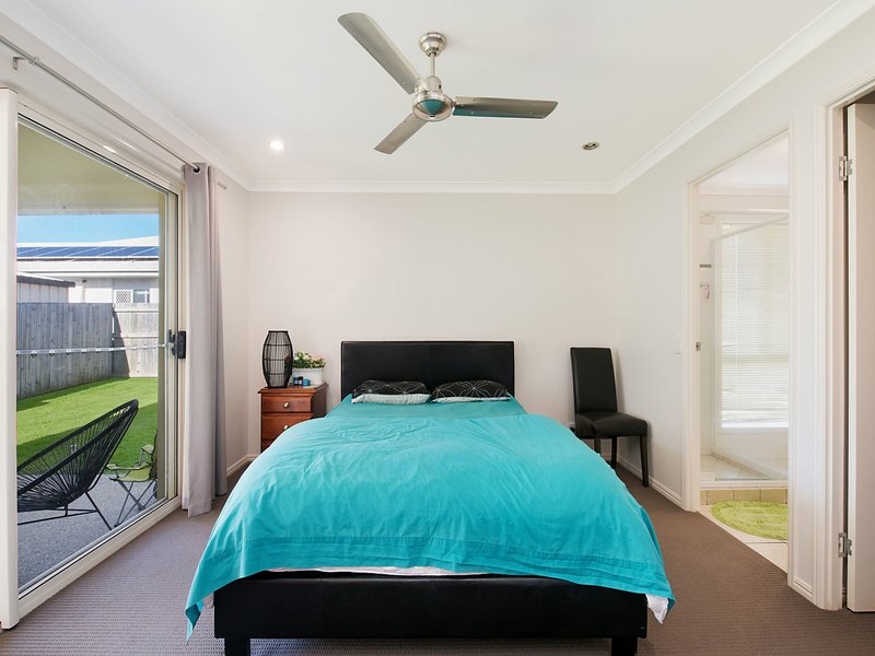 Photo - 5 Silkpod Street, Meridan Plains QLD 4551 - Image 6