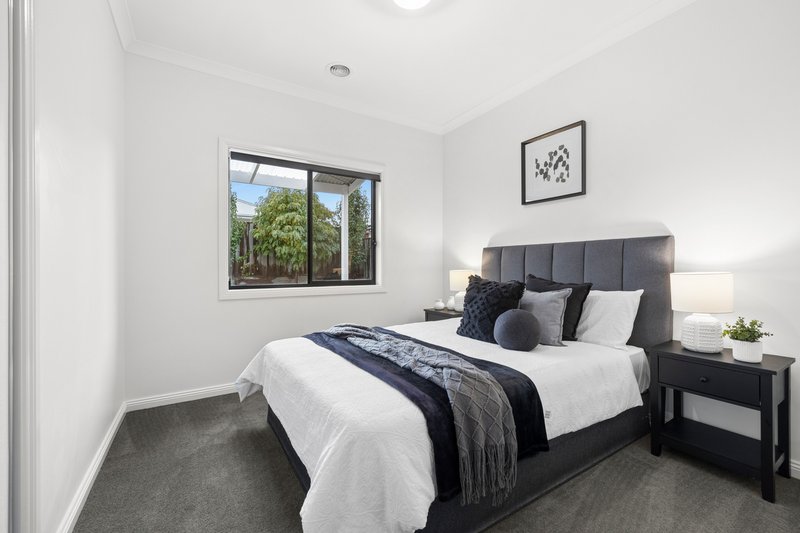 Photo - 5 Silver Smith Drive, Kyneton VIC 3444 - Image 10