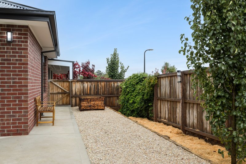 Photo - 5 Silver Smith Drive, Kyneton VIC 3444 - Image 16