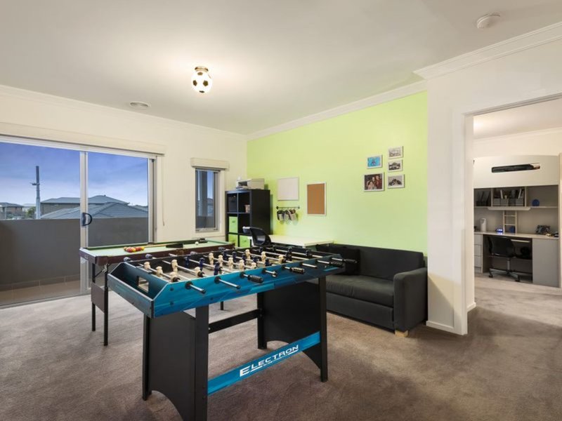 Photo - 5 Silverbay Avenue, Point Cook VIC 3030 - Image 9