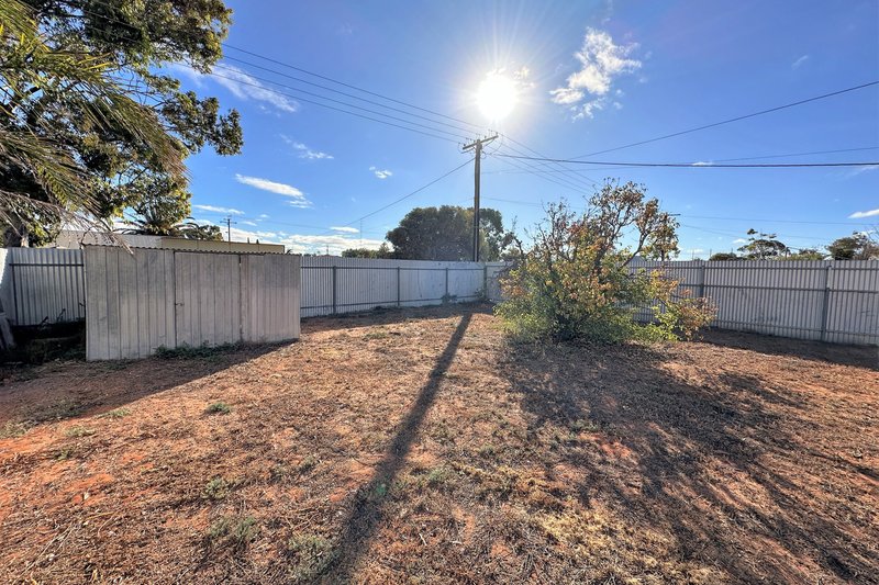 Photo - 5 Simmons Street, Whyalla Norrie SA 5608 - Image 12