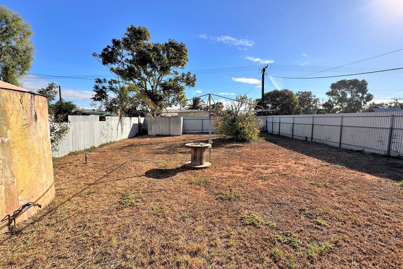 Photo - 5 Simmons Street, Whyalla Norrie SA 5608 - Image 13