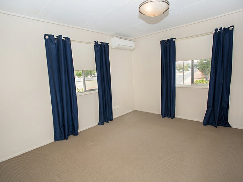 Photo - 5 Skein Street, Mount Isa QLD 4825 - Image 5