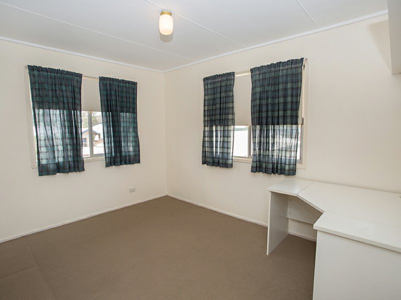 Photo - 5 Skein Street, Mount Isa QLD 4825 - Image 6