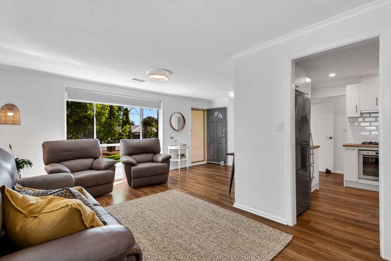 Photo - 5 Skye Court, Aberfoyle Park SA 5159 - Image 2