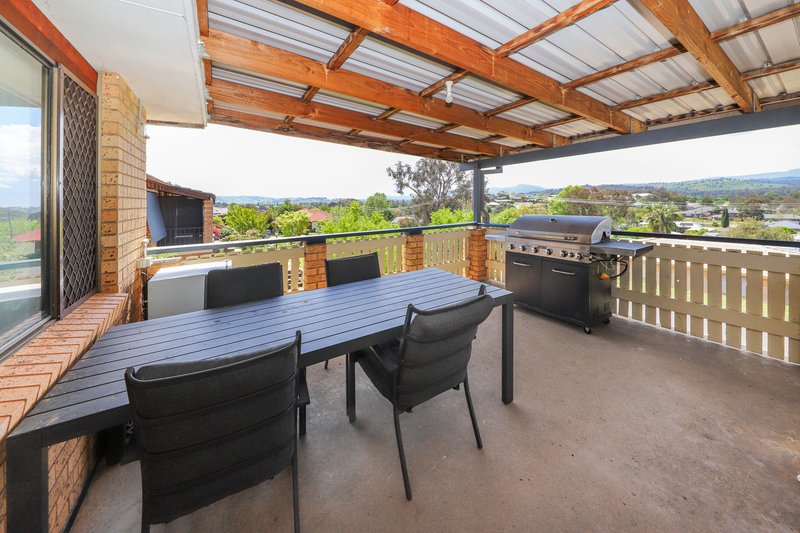 Photo - 5 Snubba Crescent, Tumut NSW 2720 - Image 2