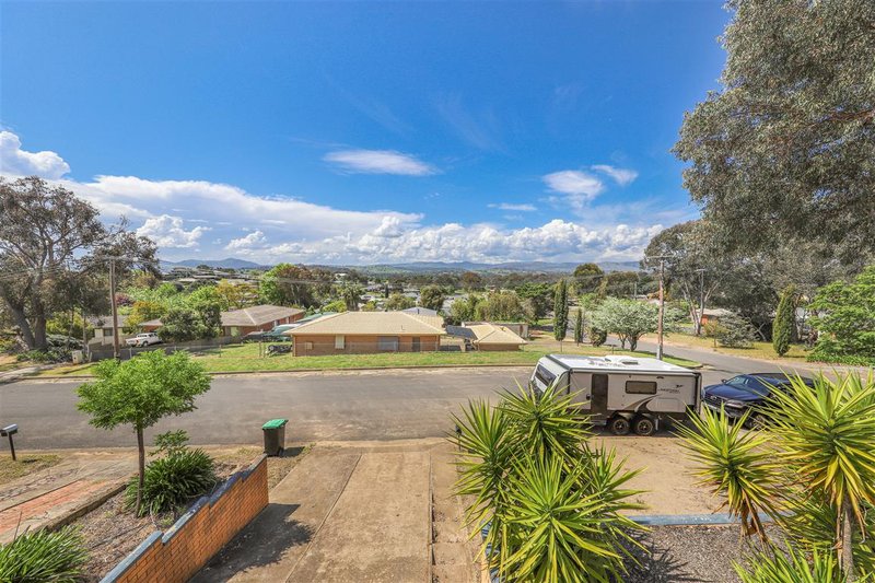 Photo - 5 Snubba Crescent, Tumut NSW 2720 - Image 3