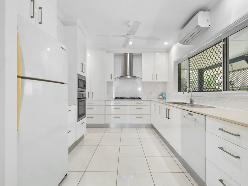 Photo - 5 Solomon Close, Brinsmead QLD 4870 - Image 4