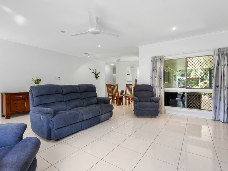 Photo - 5 Solomon Close, Brinsmead QLD 4870 - Image 6