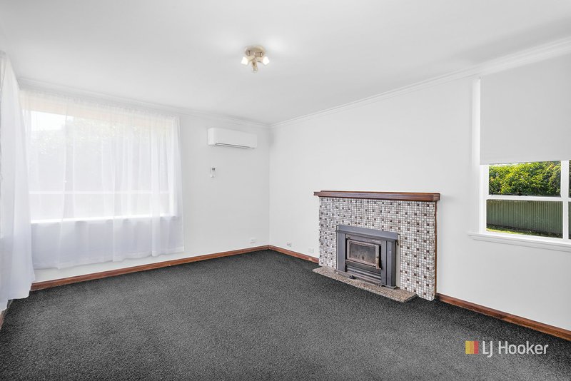 Photo - 5 Soutar Street, Devonport TAS 7310 - Image 3