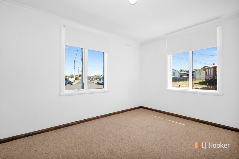 Photo - 5 Soutar Street, Devonport TAS 7310 - Image 5