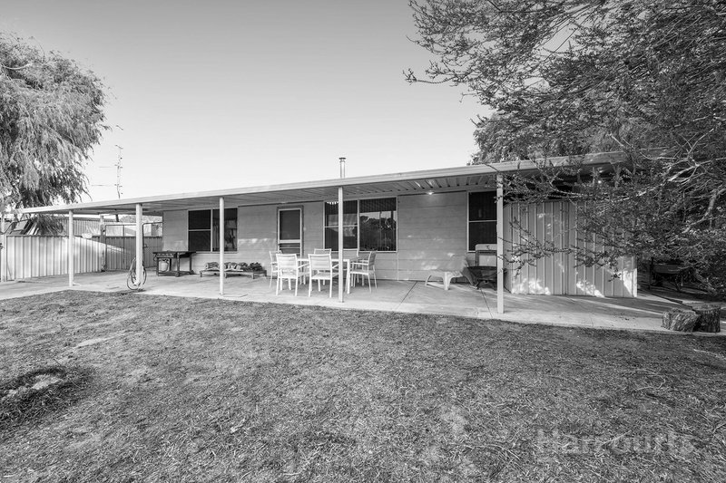 5 Southern Road, Preston Beach WA 6215