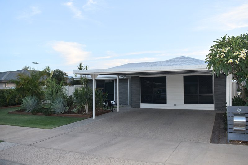 5 Spellman , Emerald QLD 4720