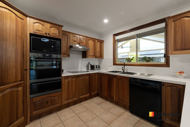 Photo - 5 St Helens Close, West Hoxton NSW 2171 - Image 5