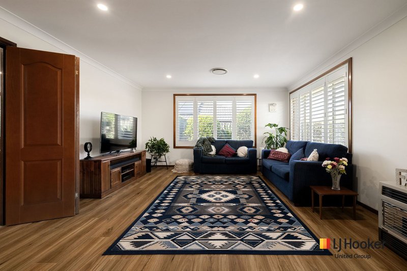 Photo - 5 St Helens Close, West Hoxton NSW 2171 - Image 9