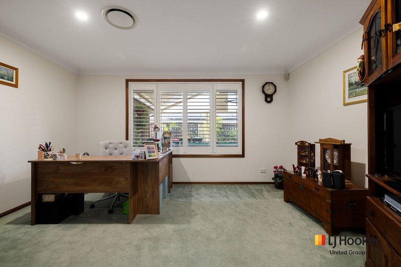Photo - 5 St Helens Close, West Hoxton NSW 2171 - Image 11