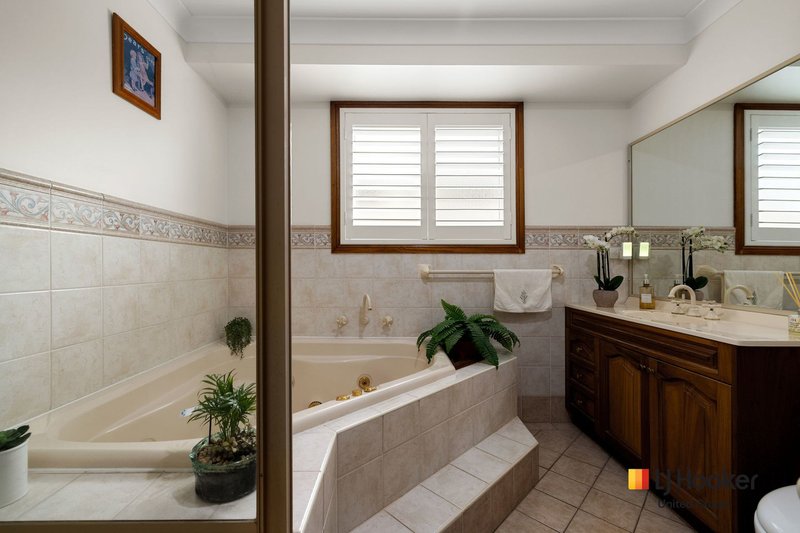 Photo - 5 St Helens Close, West Hoxton NSW 2171 - Image 15