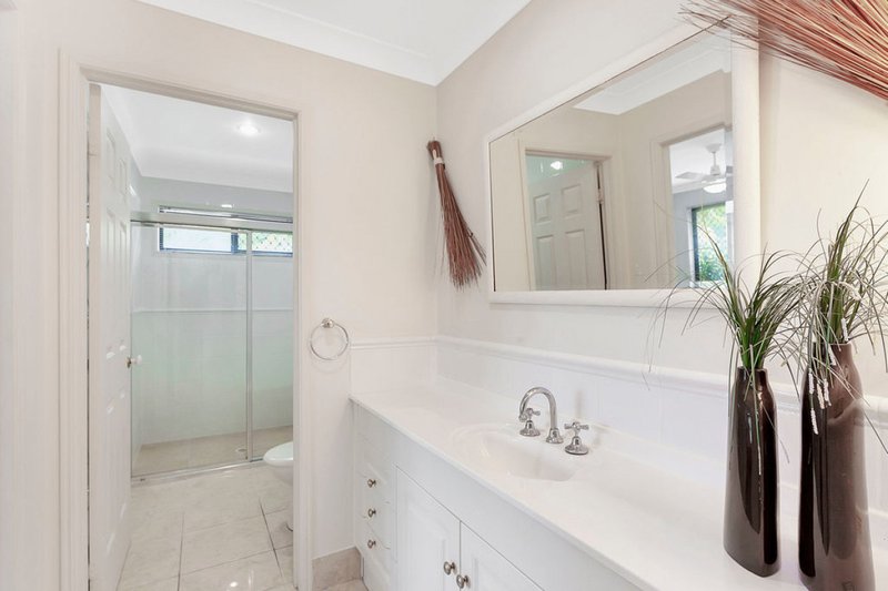 Photo - 5 St Helens Court, Burleigh Waters QLD 4220 - Image 23