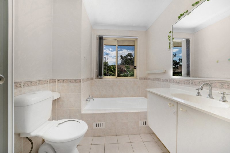 Photo - 5 St Pauls Way, Blacktown NSW 2148 - Image 8