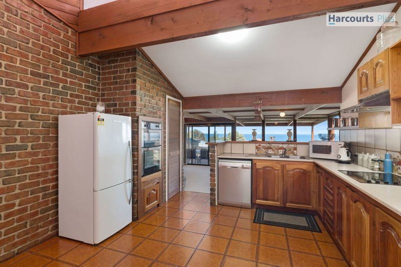 Photo - 5 St Vincents Avenue, Hallett Cove SA 5158 - Image 9