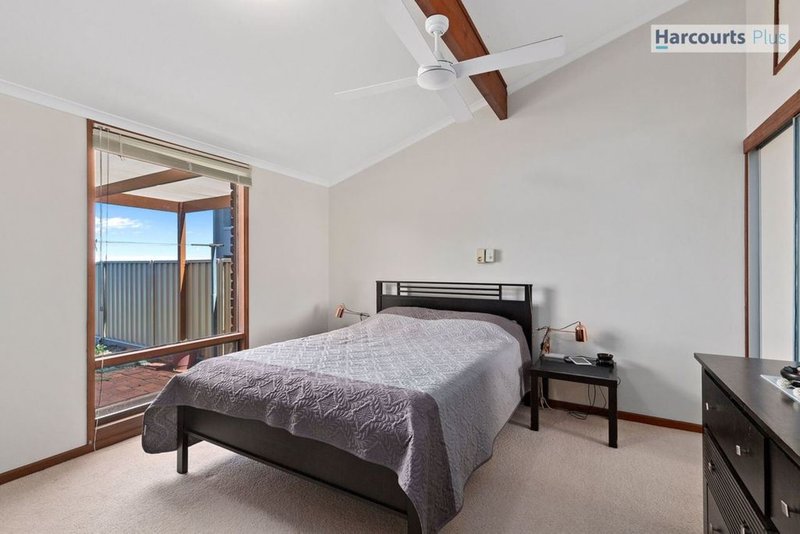 Photo - 5 St Vincents Avenue, Hallett Cove SA 5158 - Image 10