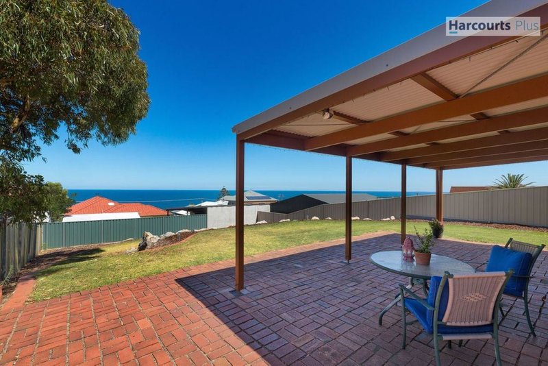 Photo - 5 St Vincents Avenue, Hallett Cove SA 5158 - Image 14