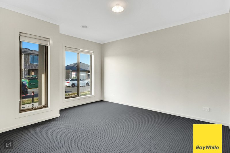 Photo - 5 Stableford Street, Werribee VIC 3030 - Image 23