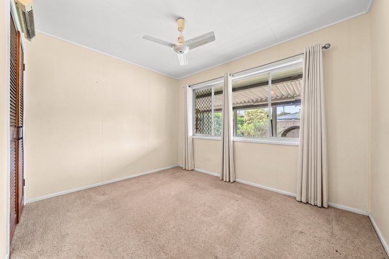 Photo - 5 Starcross Street, Macgregor QLD 4109 - Image 8