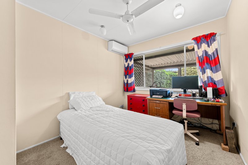 Photo - 5 Starcross Street, Macgregor QLD 4109 - Image 9