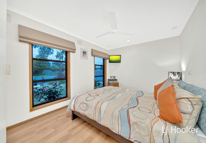 Photo - 5 Steele Court, Cranbourne North VIC 3977 - Image 12