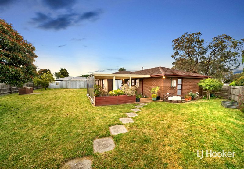 Photo - 5 Steele Court, Cranbourne North VIC 3977 - Image 16