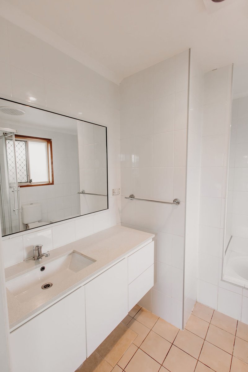 Photo - 5 Stehbens Drive, Kepnock QLD 4670 - Image 5