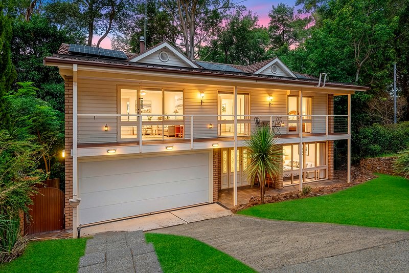 Photo - 5 Stephen Close, Castle Hill NSW 2154 - Image 1