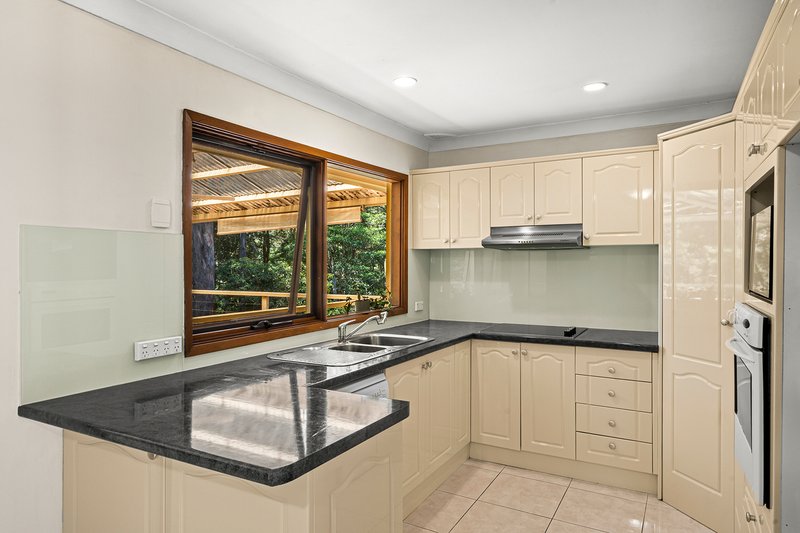 Photo - 5 Stephen Close, Castle Hill NSW 2154 - Image 4