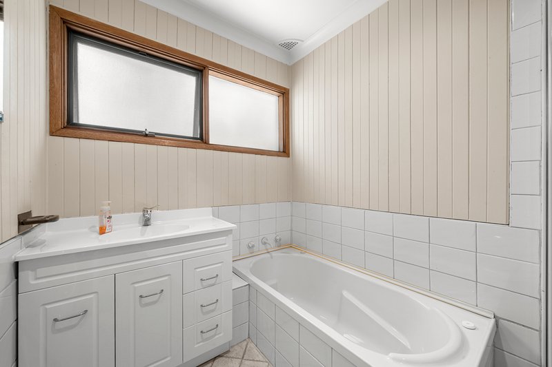 Photo - 5 Stephen Close, Castle Hill NSW 2154 - Image 7