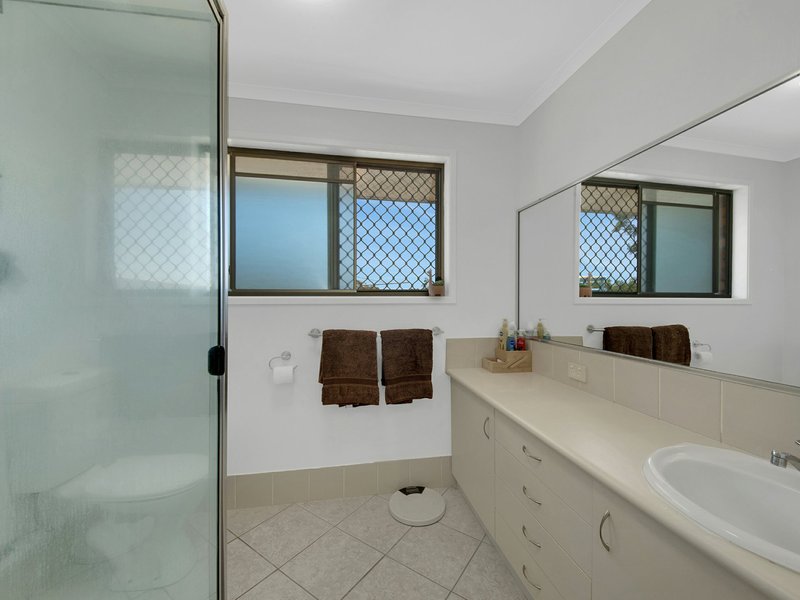 Photo - 5 Stephens Court, Tannum Sands QLD 4680 - Image 11