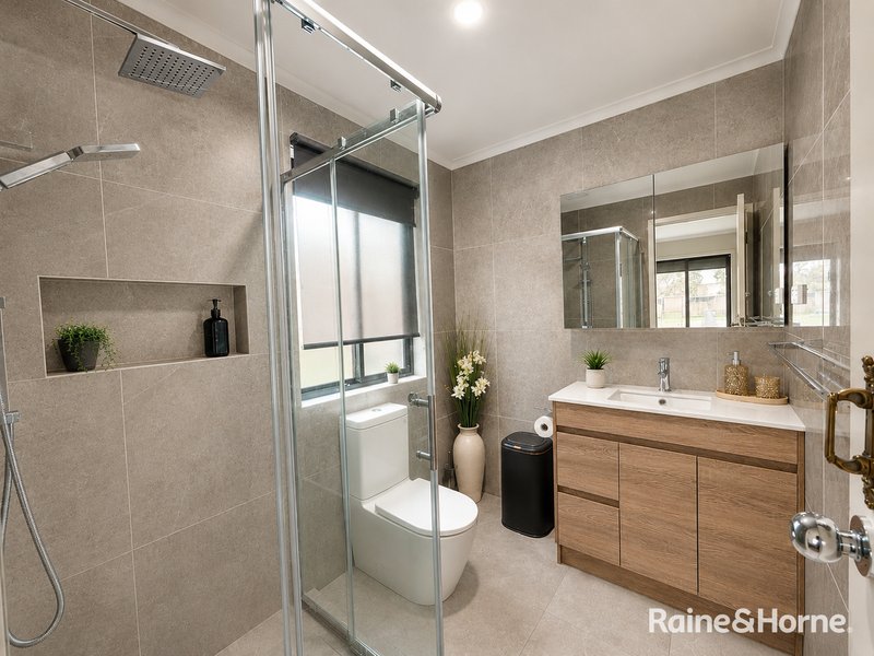 Photo - 5 Stirrup Court, Pakenham VIC 3810 - Image 3