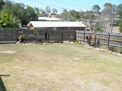 Photo - 5 Stokes Street, Boyne Island QLD 4680 - Image 8